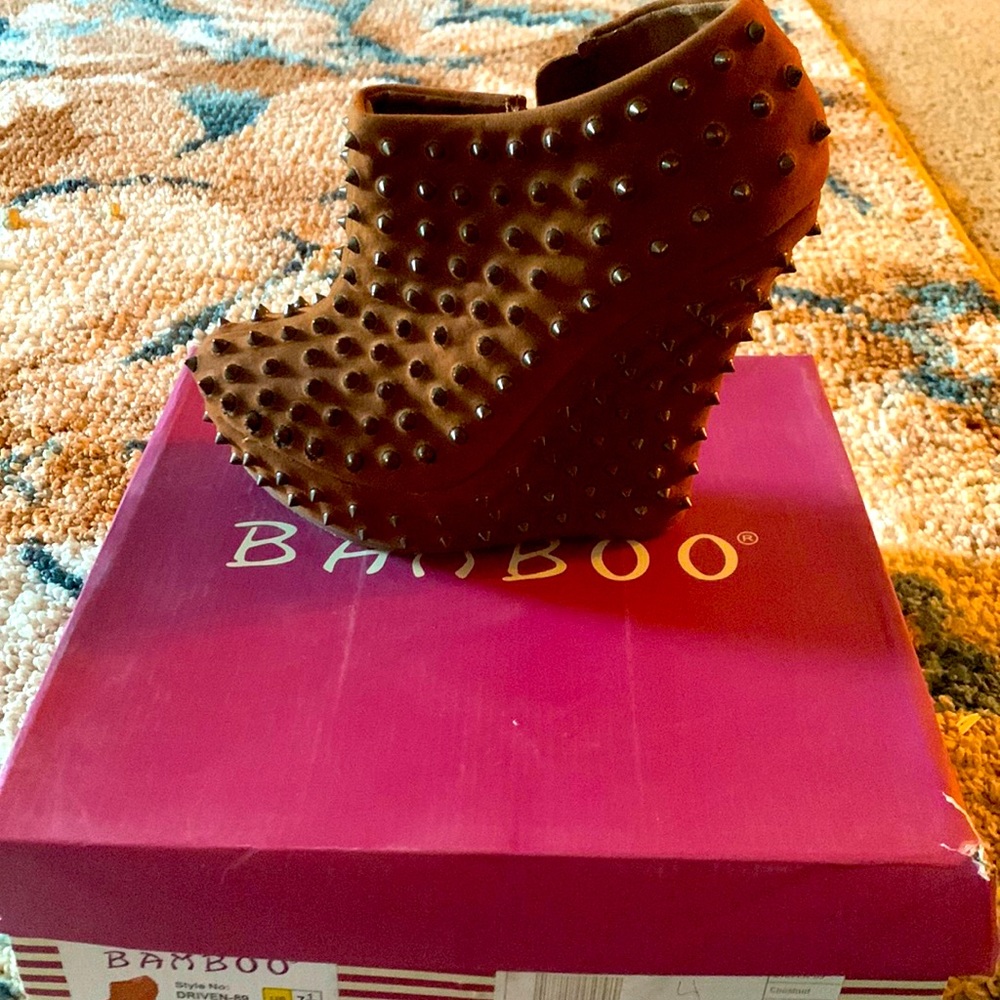 Bamboo wedges gently worn